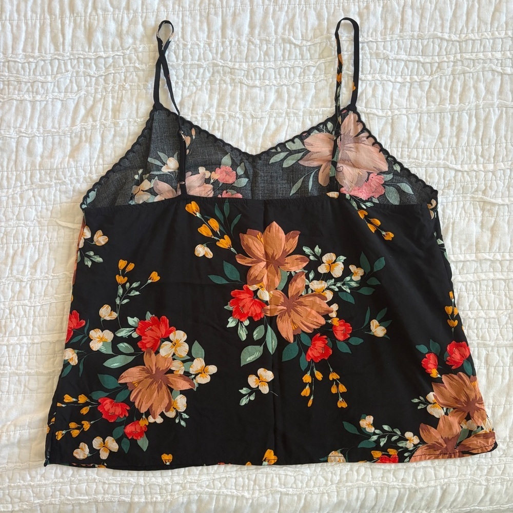 NWOT Old Navy Floral Dressy Tank - Picture 4 of 4